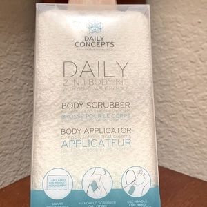 🔹NEW.. Daily Concepts Body Kit 2-in-1 Scrubber, Applicator, Removable Wood